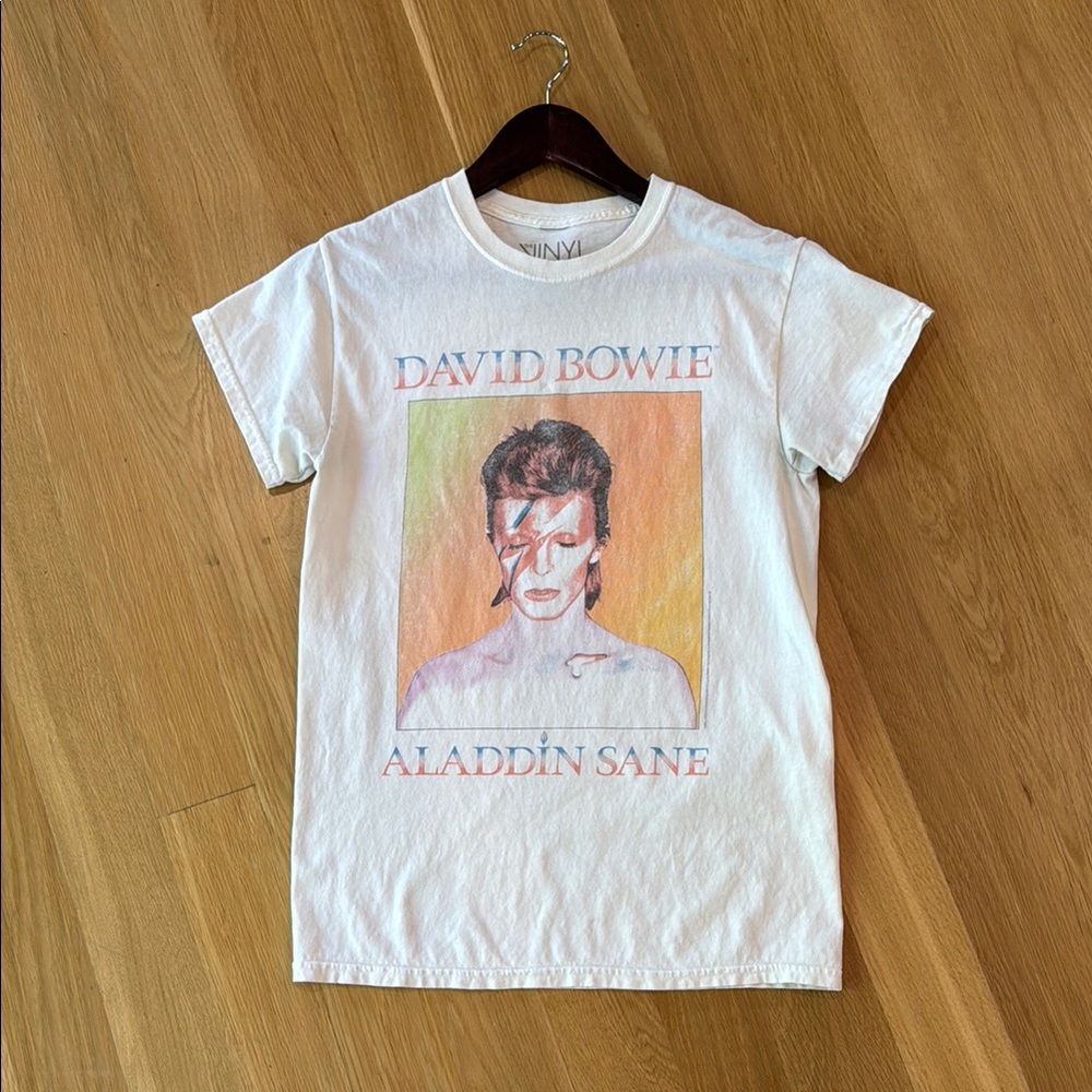 Off-White Short Sleeve Tee with Vintage Graphic | Size XS (fits like a Small)
